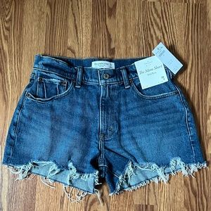 *NWT* A&F Mom Short (Mid Rise)